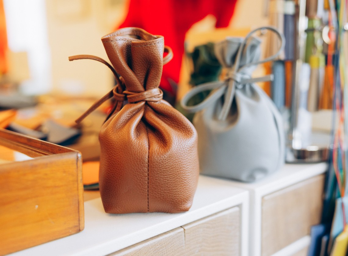 Les ateliers maroquinerie ⎥s’initier au savoir-faire du cuir